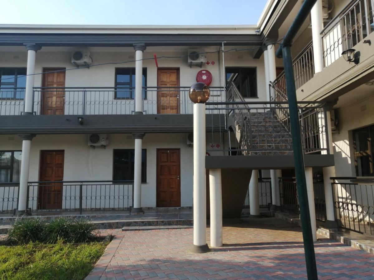 Lala Poa Guest House クラークスドープ エクステリア 写真