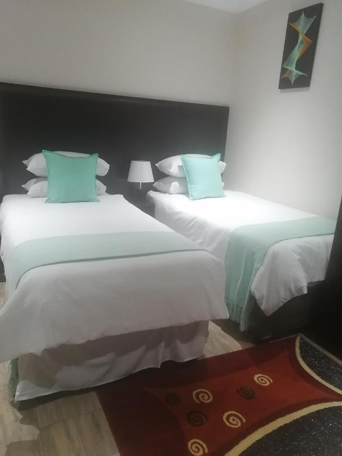 Lala Poa Guest House クラークスドープ エクステリア 写真