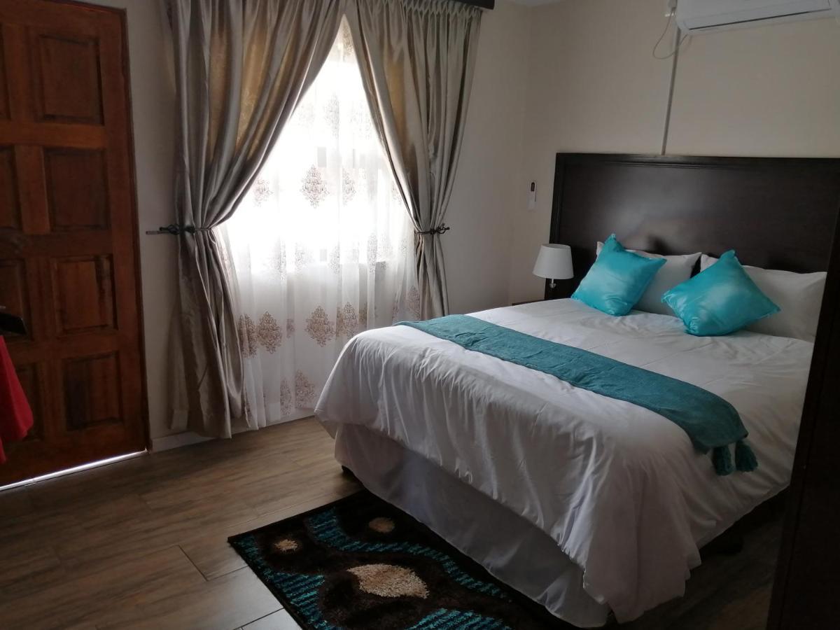 Lala Poa Guest House クラークスドープ エクステリア 写真