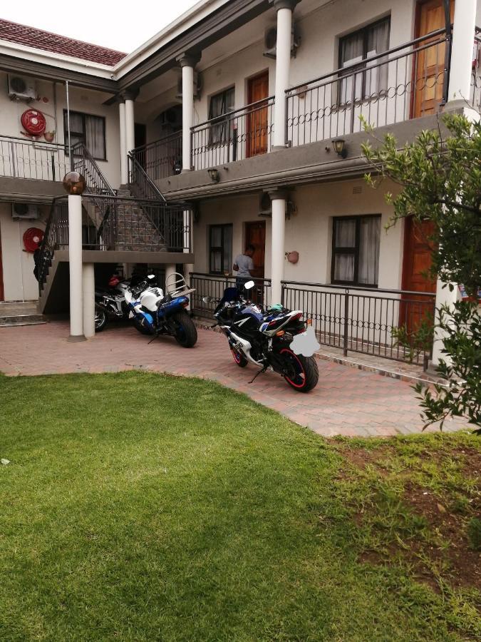 Lala Poa Guest House クラークスドープ エクステリア 写真
